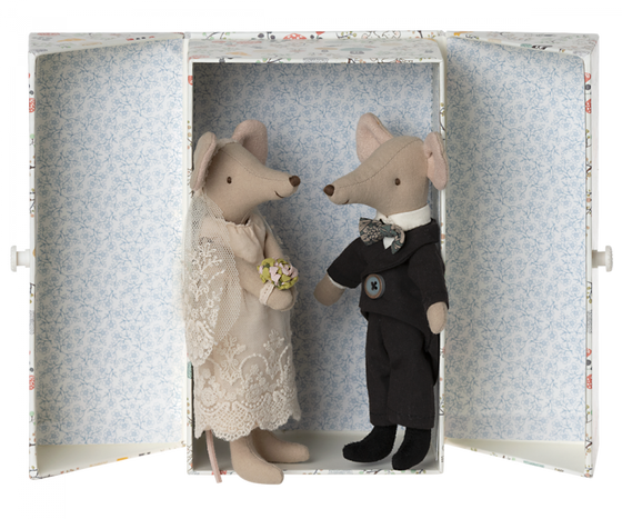 Wedding Mice Couple in Box