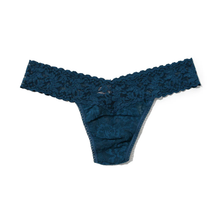  Signature Lace Low Rise Thong