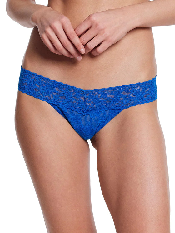 Signature Lace Low Rise Thong