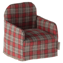  Chair, Mouse - Red Checker